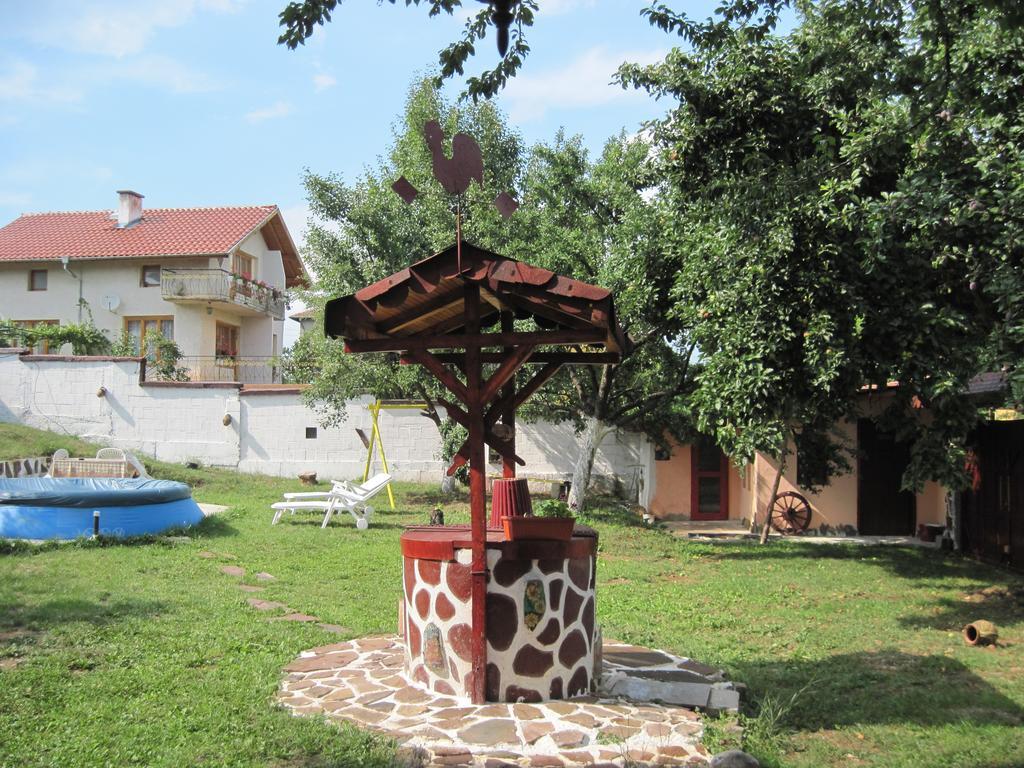 Hadjibulevata Guest House Kovachevtsi Dış mekan fotoğraf