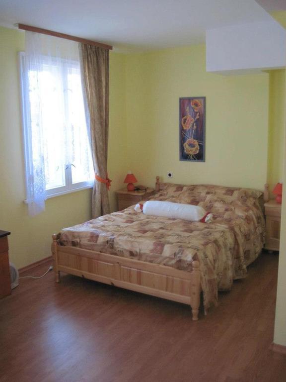 Hadjibulevata Guest House Kovachevtsi Oda fotoğraf
