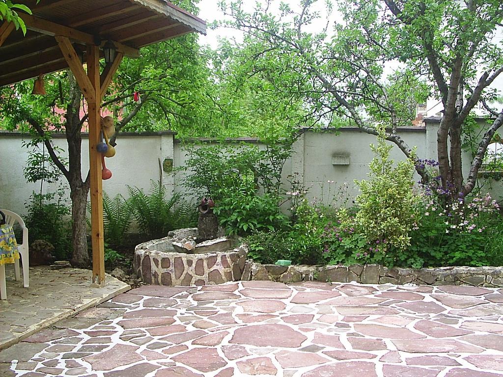 Hadjibulevata Guest House Kovachevtsi Dış mekan fotoğraf